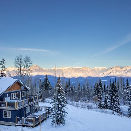 Lush Mountain Accommodations Golden Exterior foto