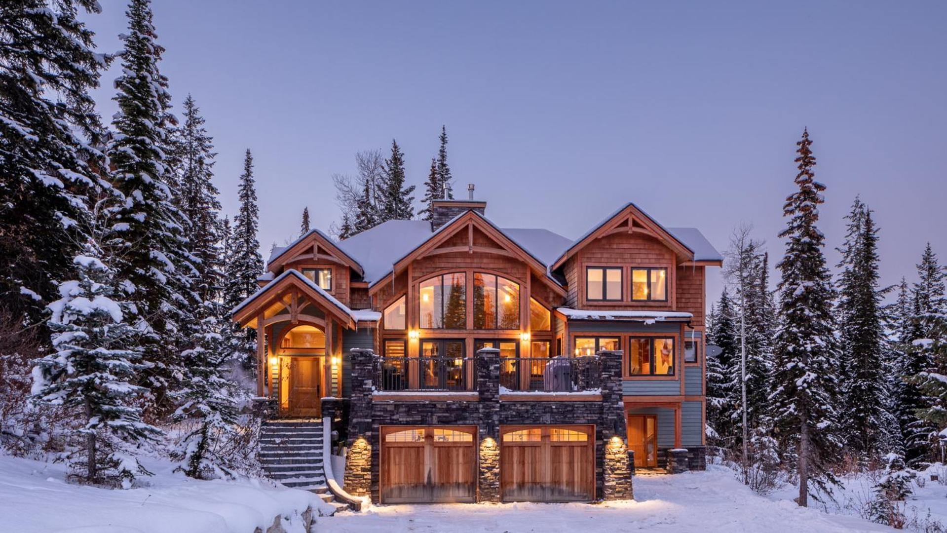 Lush Mountain Accommodations Golden Exterior foto