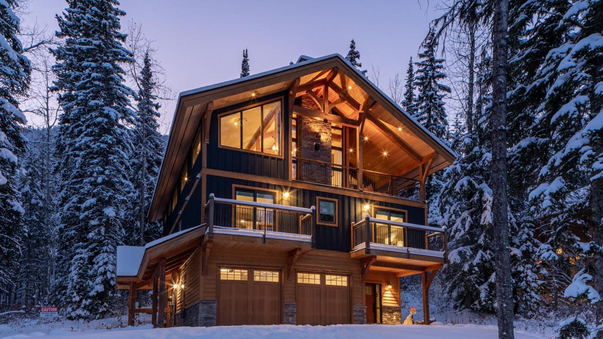 Lush Mountain Accommodations Golden Exterior foto